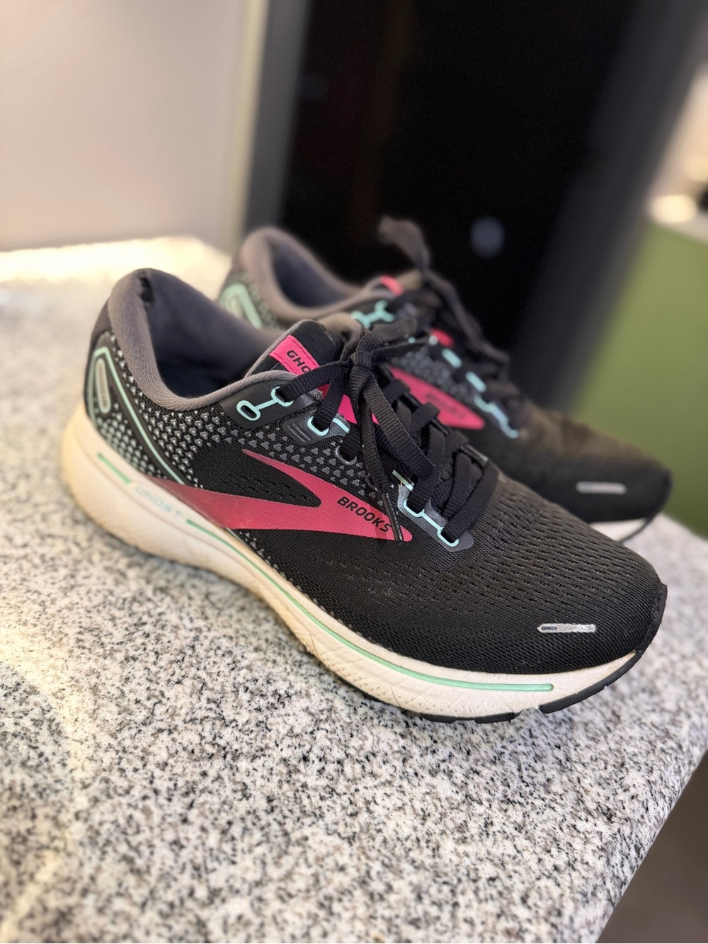 Brooks Ghost 14 Women's Black Running Shoes with Pink Accent